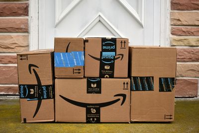 Amazon Boxes na porta