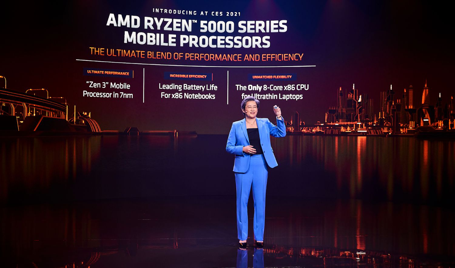 A CEO da AMD, Dra. Lisa Su, no palco do CES 2021