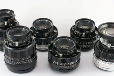 Uma seleção de lentes de câmeras antigas