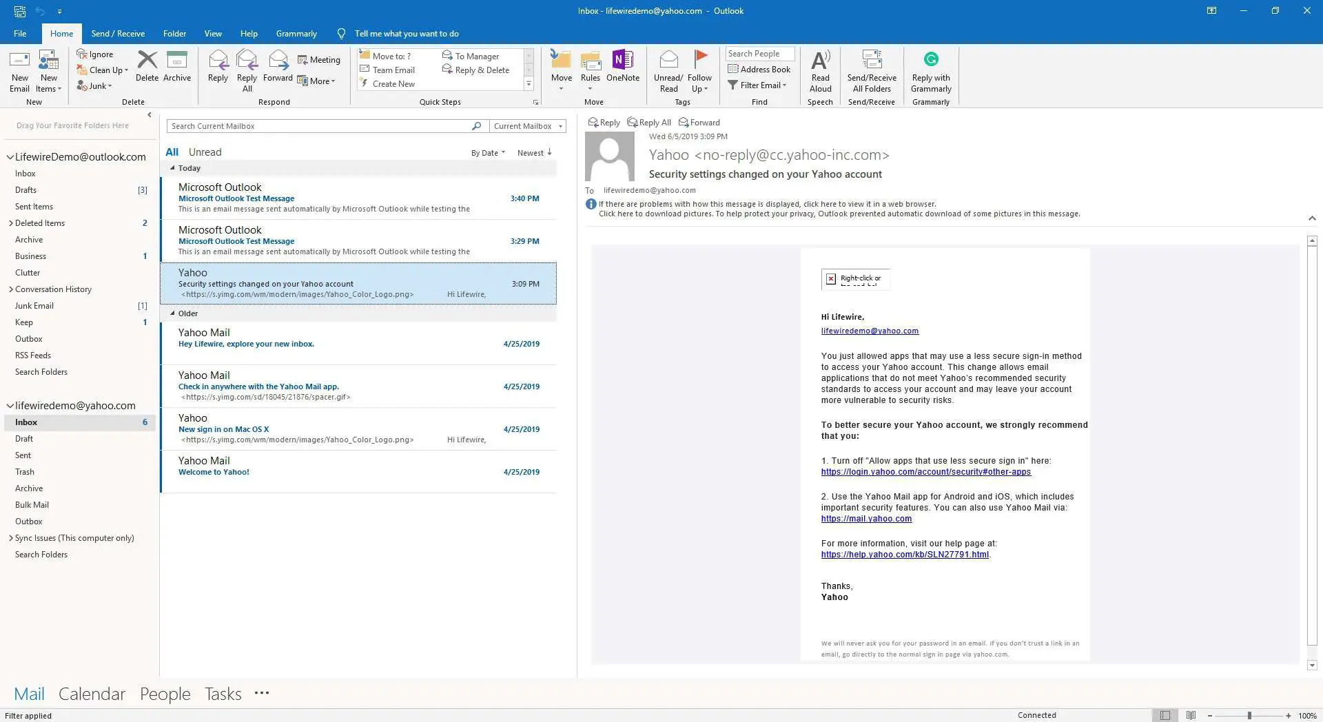 Emails em uma caixa de entrada do Yahoo no Outlook.