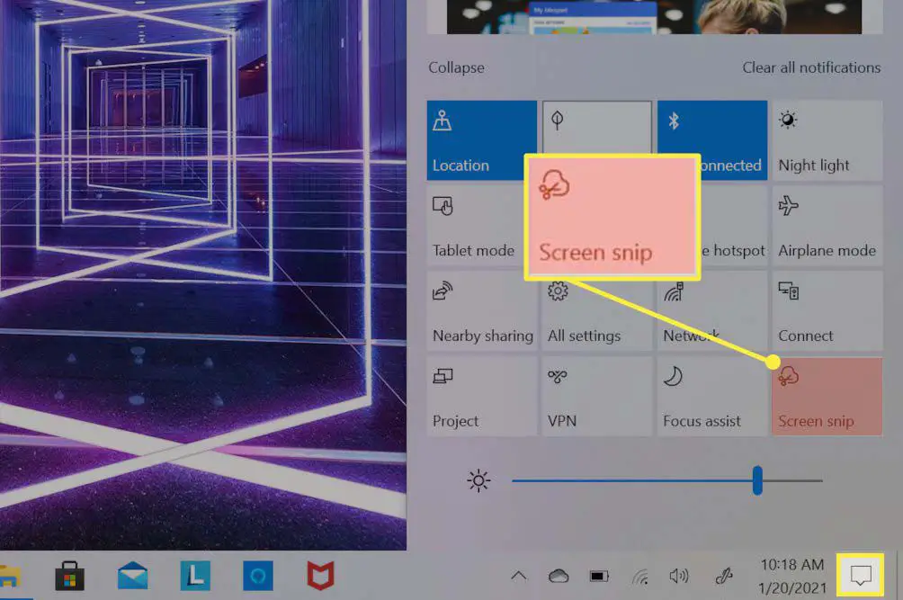 Windows 10 Action Center aberto com a caixa Screen Snip destacada.