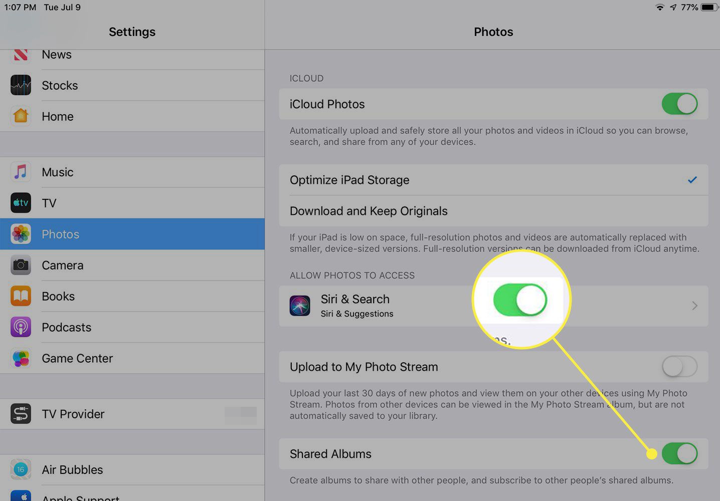 Uma captura de tela das configurações de fotos do iPad com o botão ao lado de Álbuns compartilhados destacado