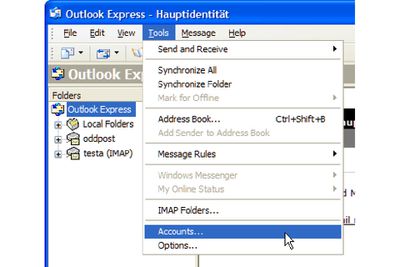 Selecione "Ferramentas | Contas ..." no menu na captura de tela do Outlook Express