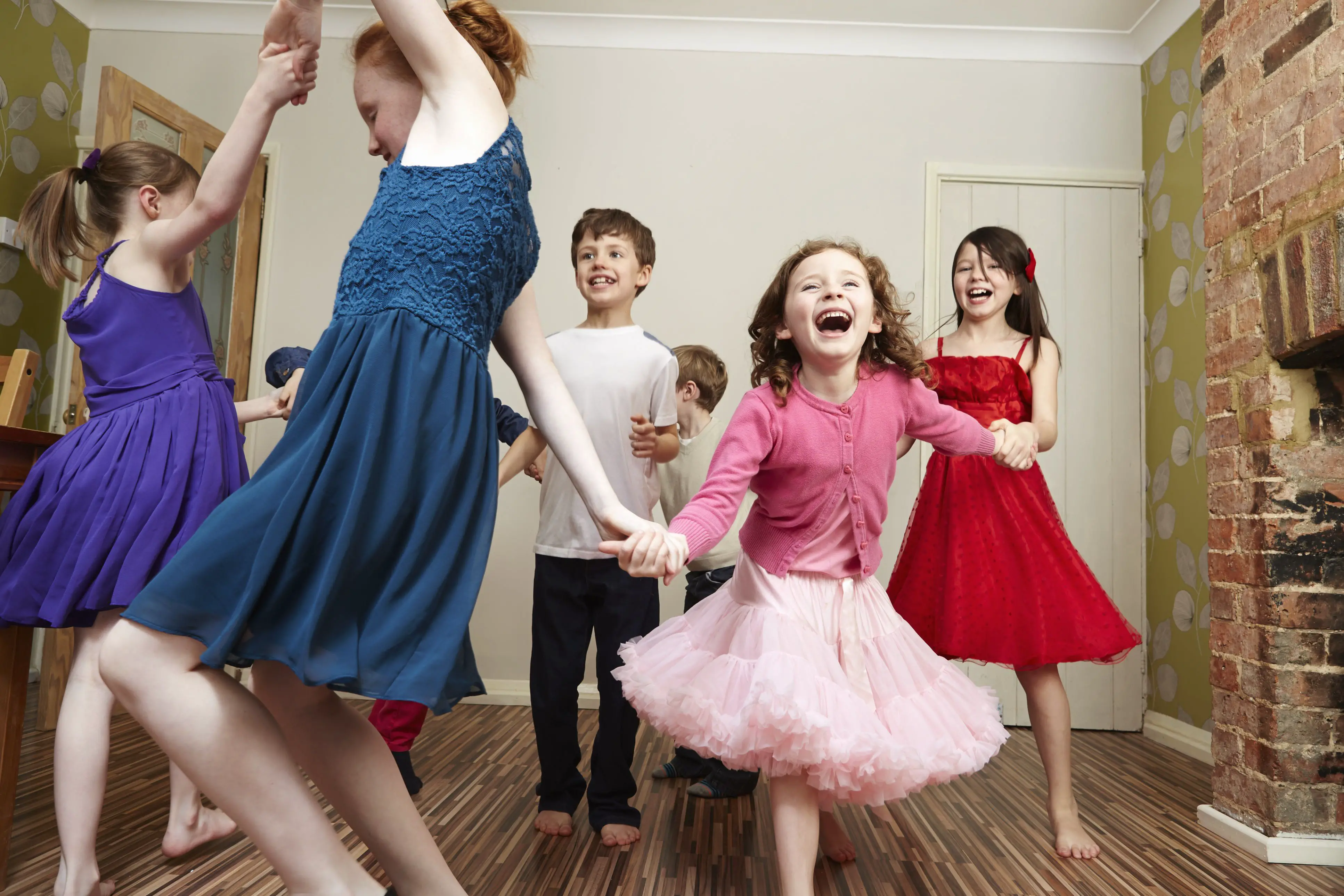 jogos de festa infantil - dança infantil