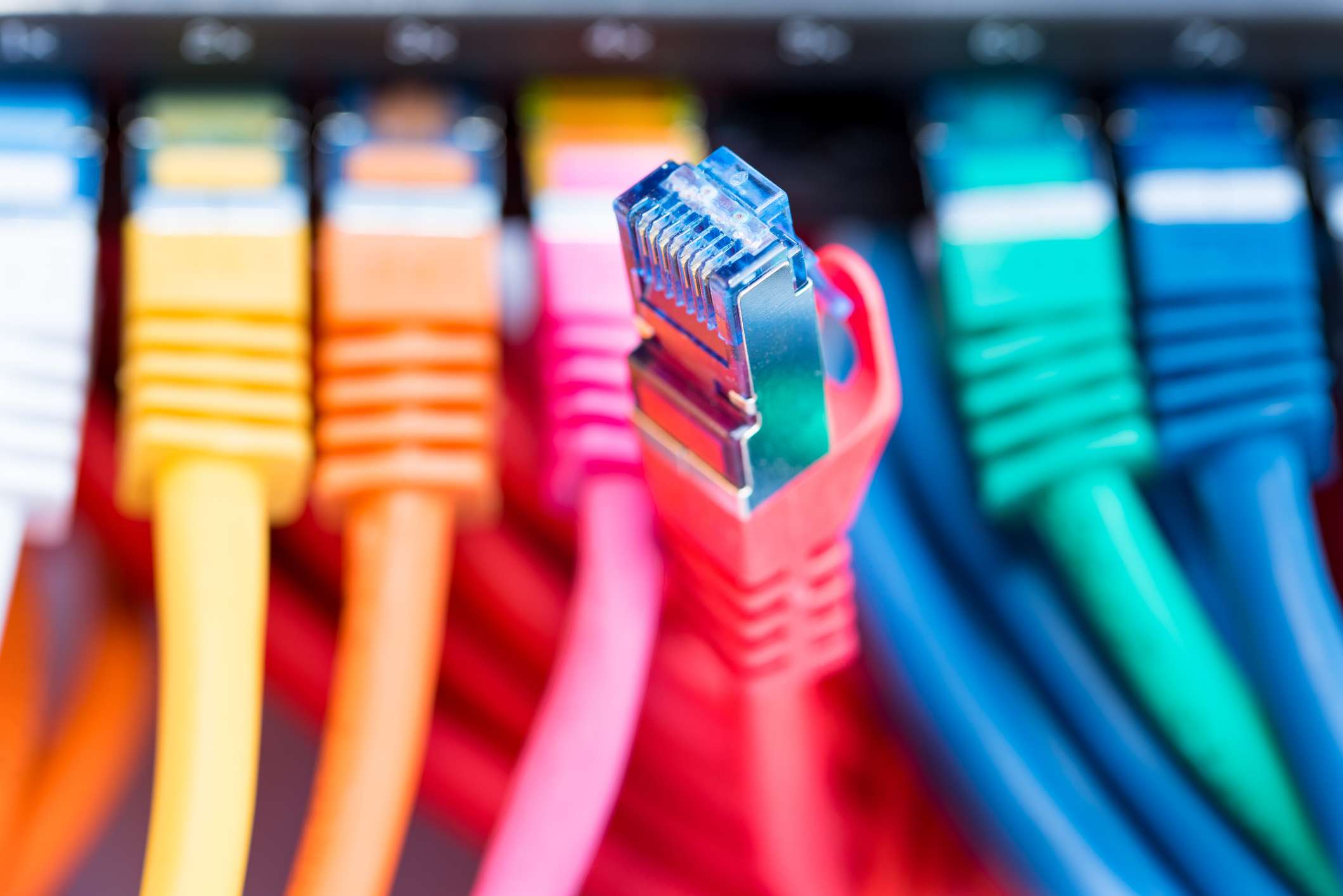 Cabos Ethernet em todas as cores
