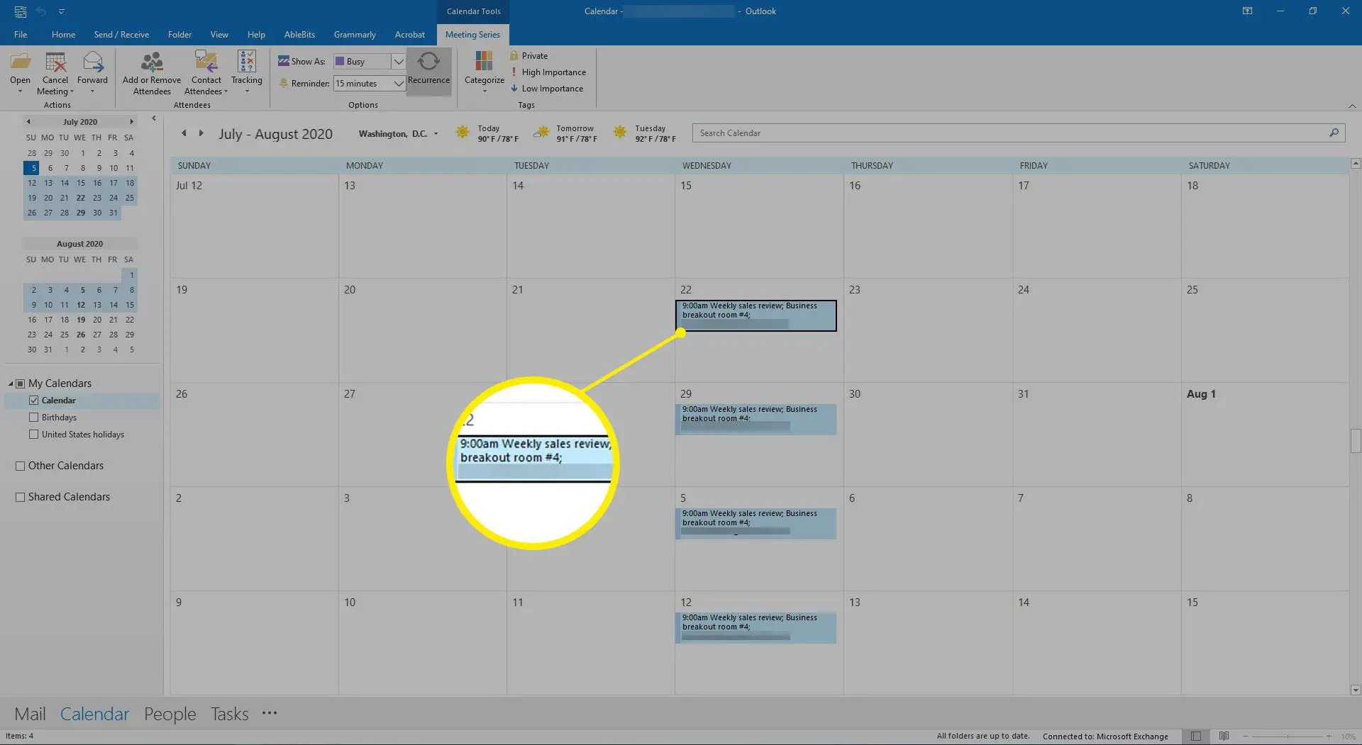 Selecionando uma reunião em um calendário do Outlook.