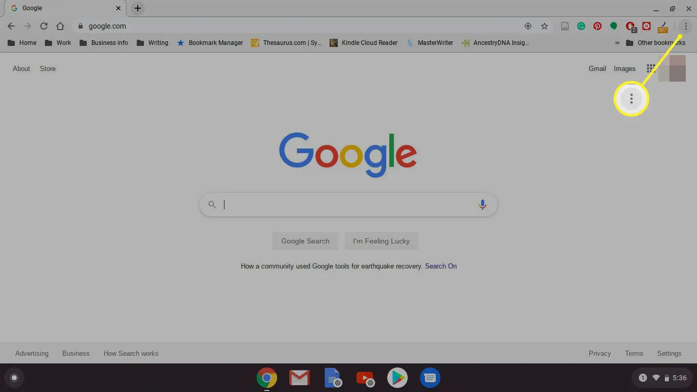 Google Chrome em um Chromebook mostrando a localização do ícone de três pontos