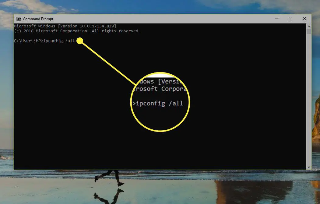 Uma captura de tela do prompt de comando com o comando ipconfig / all destacado