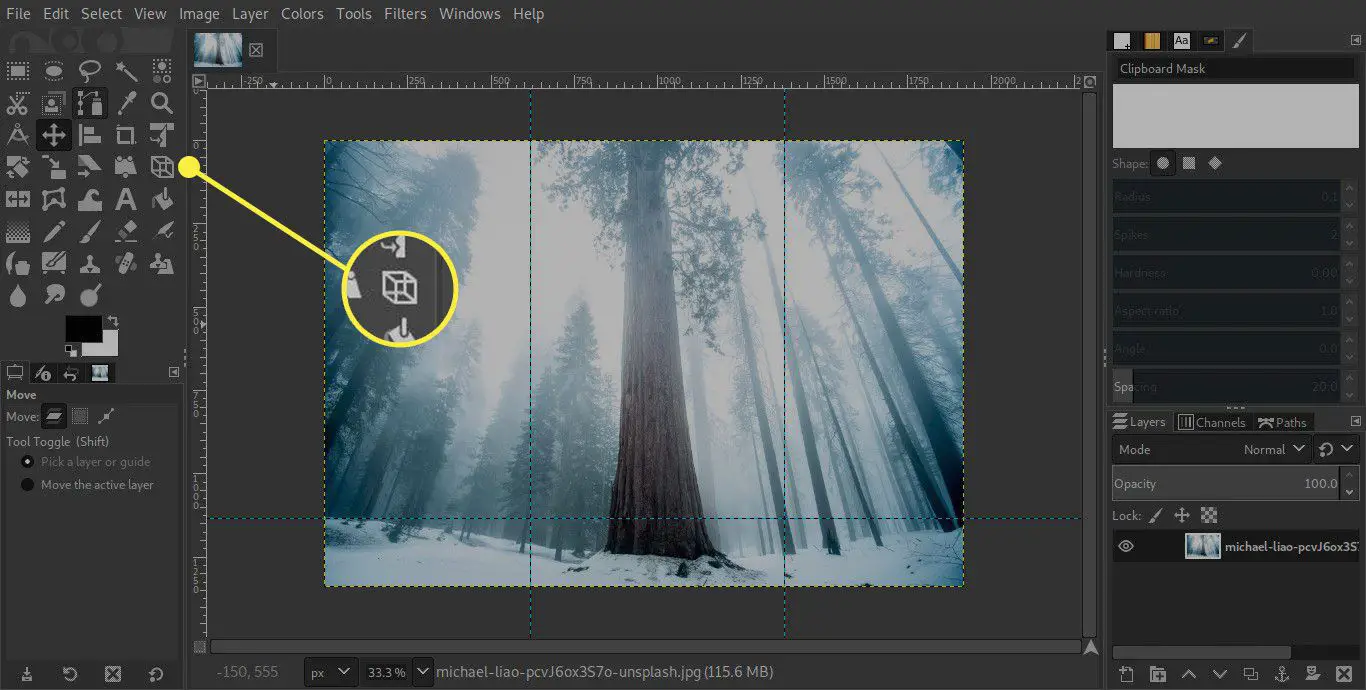 Uma captura de tela do GIMP com a ferramenta de perspectiva destacada