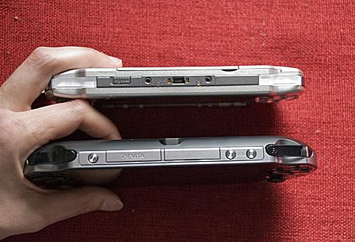 PSP vs PS Vita - Vista superior