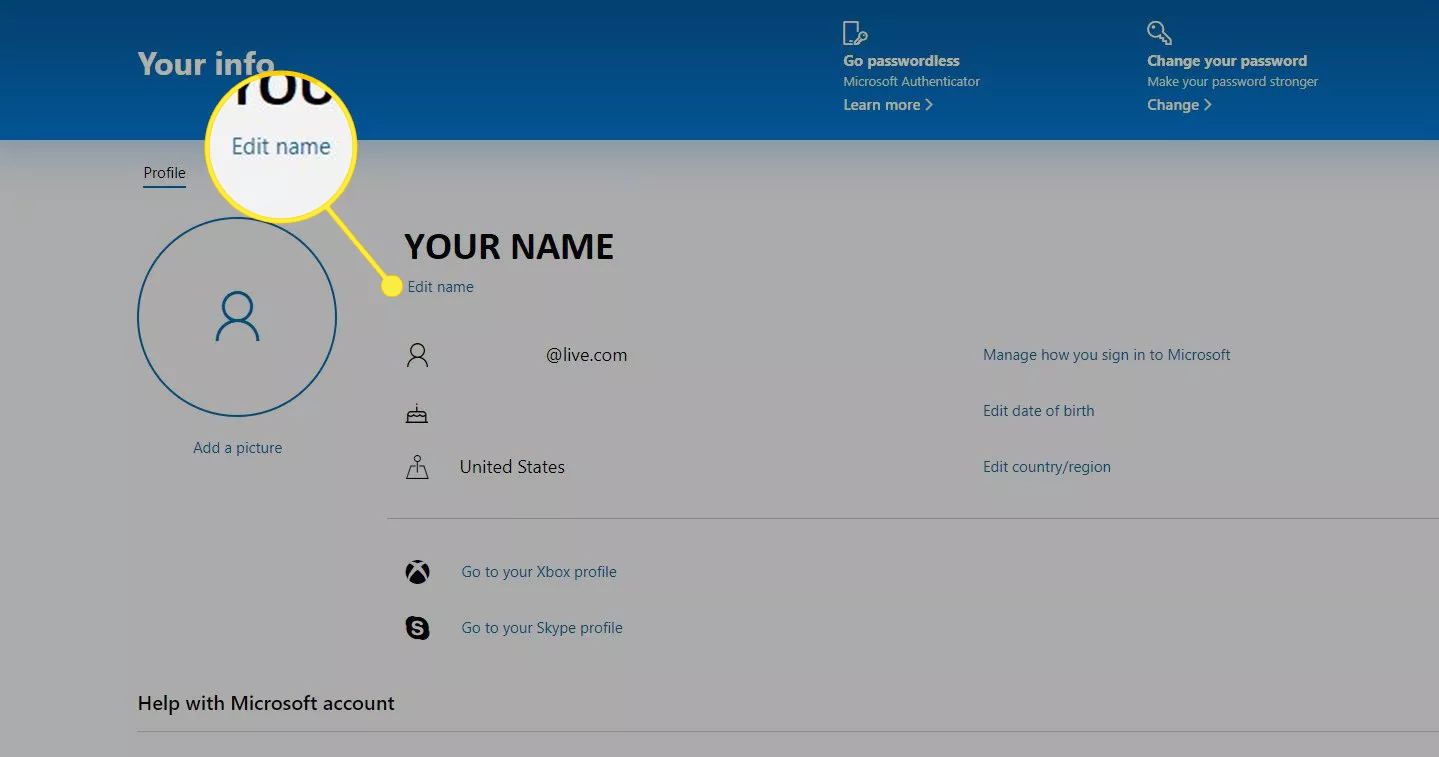 Uma página de perfil do Outlook com a opção 'Editar nome' destacada