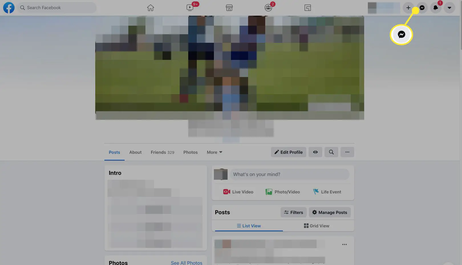 Na página inicial do Facebook ou página de perfil, toque em Messenger no canto superior direito.