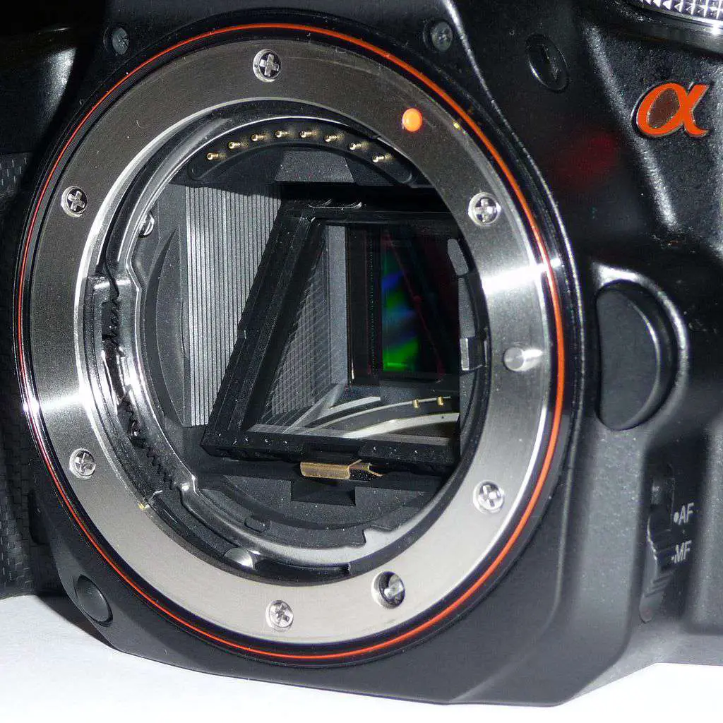 Sony A33 com espelho translúcido