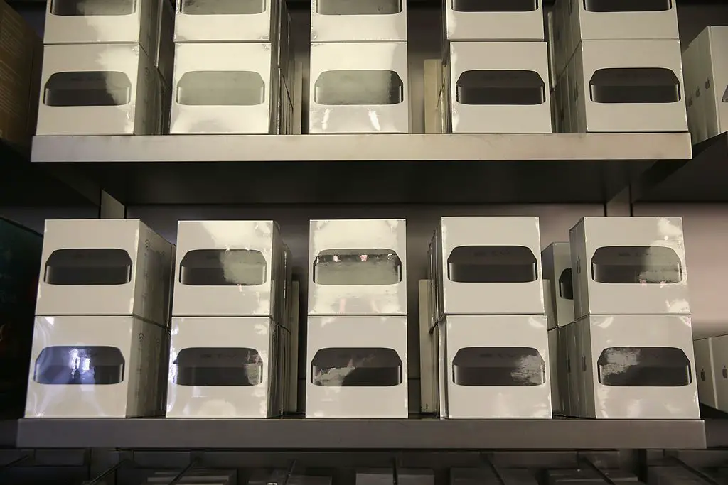 Apple TVs não embaladas em exibição