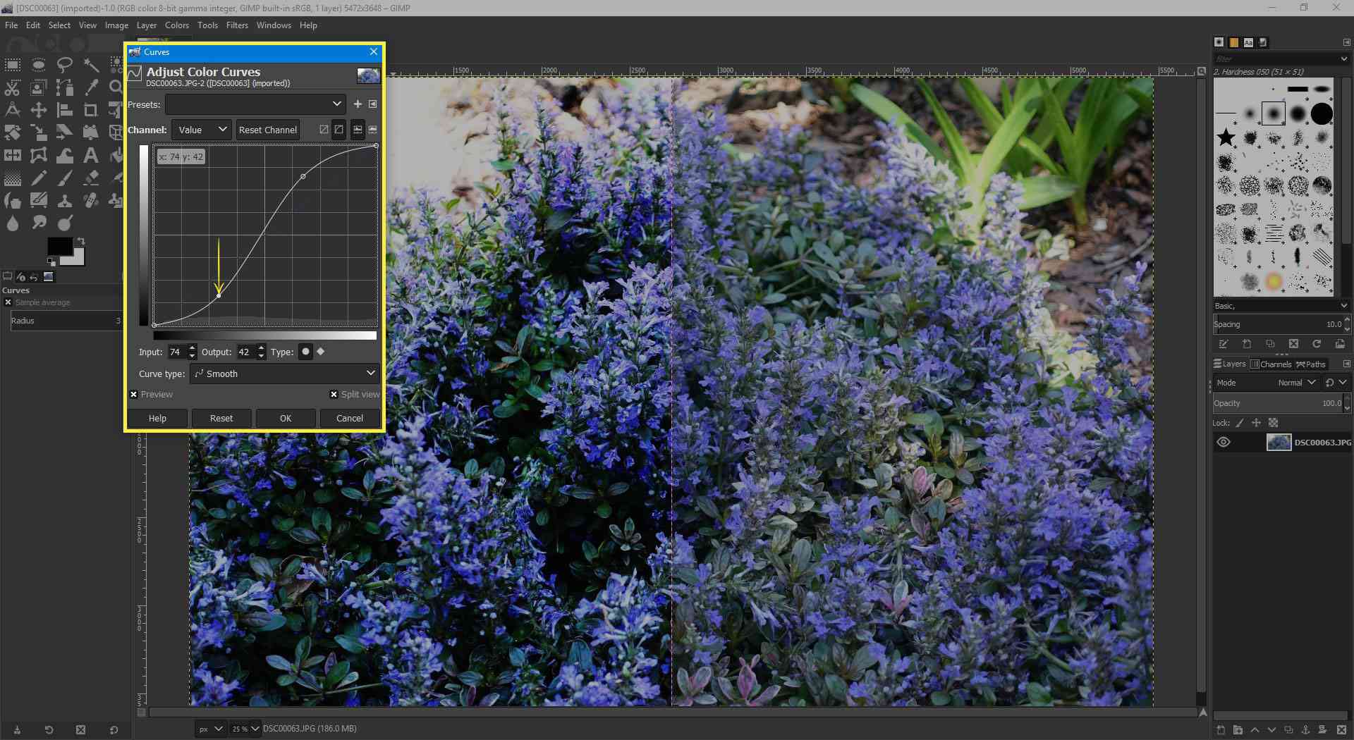 Uma captura de tela do GIMP com a janela Curves destacada