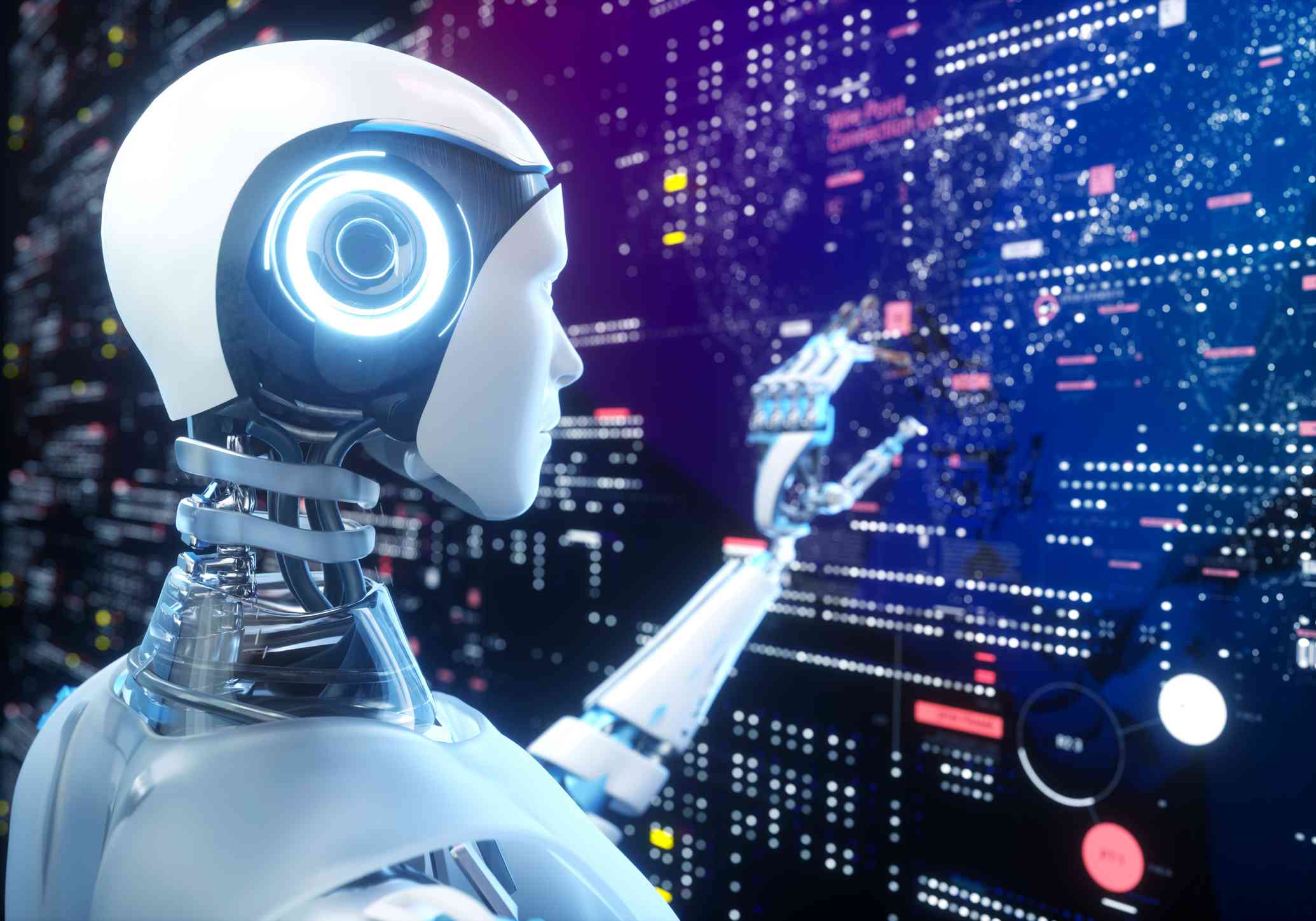 Um robô artificialmente inteligente trabalhando em uma tela sensível ao toque cheia de dados. 