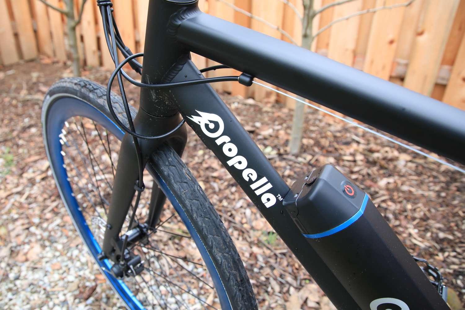 Bicicleta Propella 7S 4.0 com bateria estilo garrafa de água