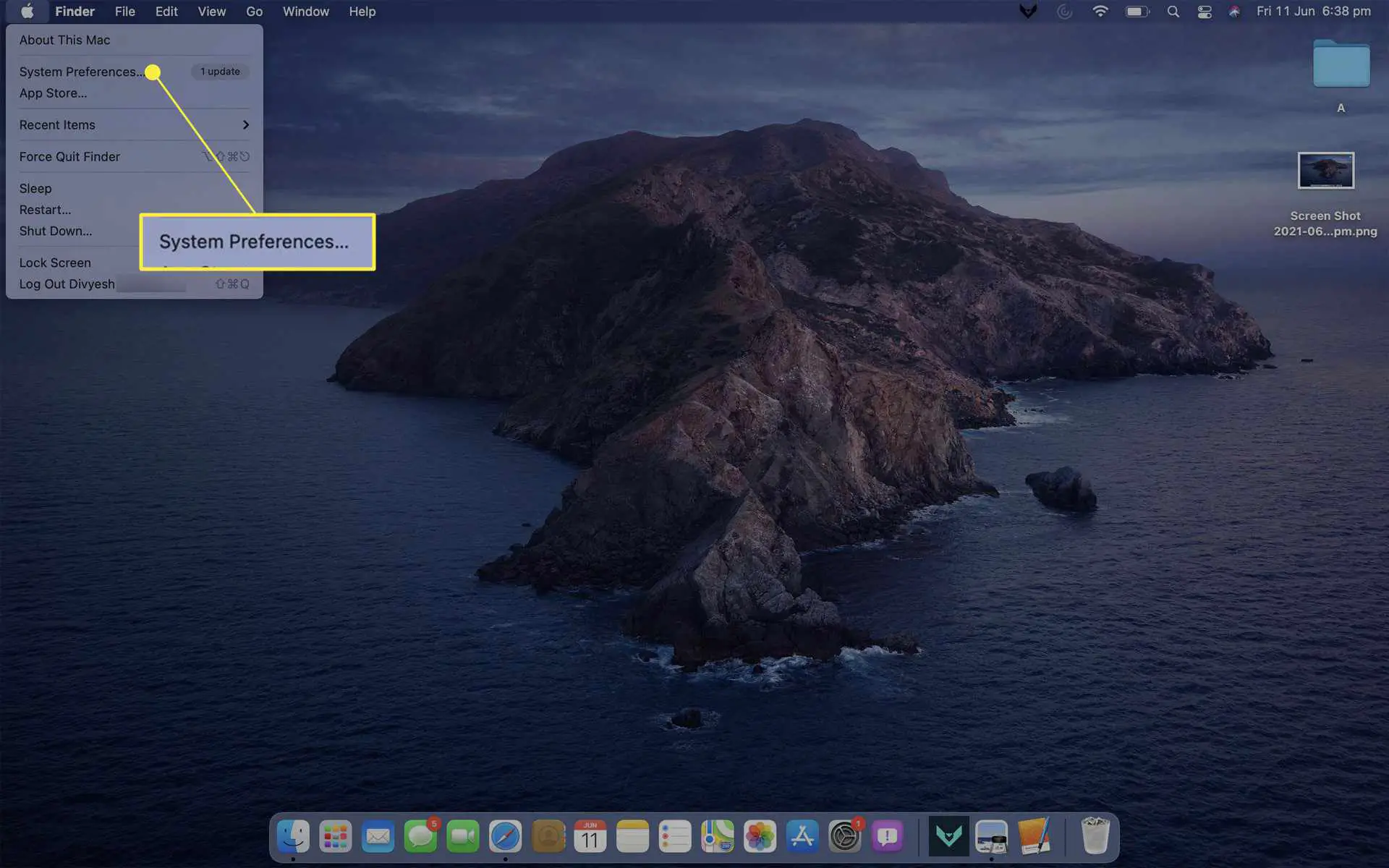 Área de trabalho do Mac com o menu Apple aberto e as Preferências do Sistema destacadas